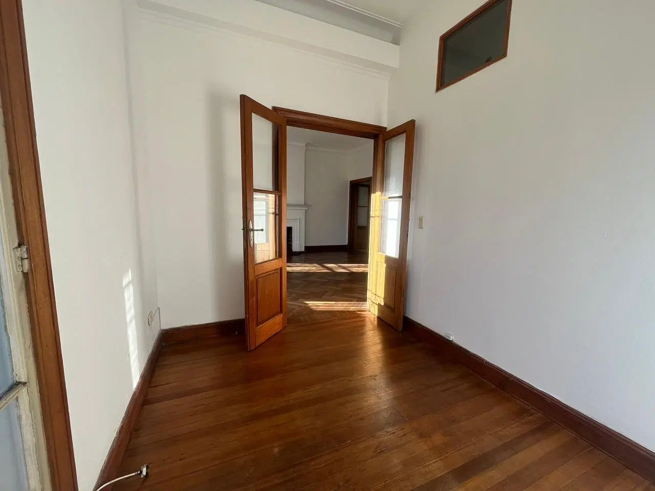Venta Dpto estilo francés – Av. Olmos – 186 m² - 3 Dorm + Escritorio + Dep Serv + Cochera (opcional) 4