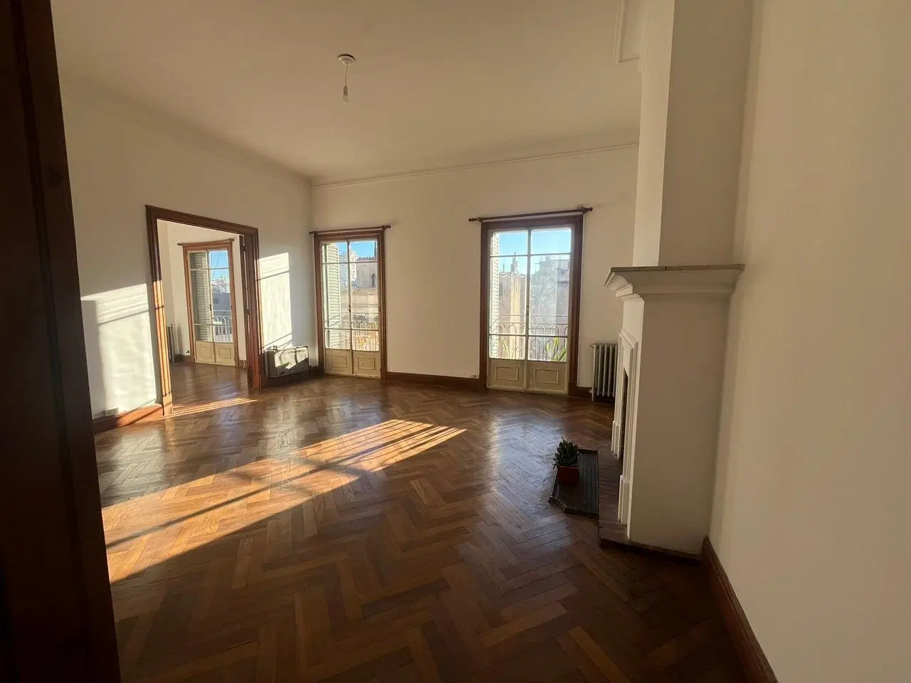 Venta Dpto estilo francés – Av. Olmos – 186 m² - 3 Dorm + Escritorio + Dep Serv + Cochera (opcional) 3