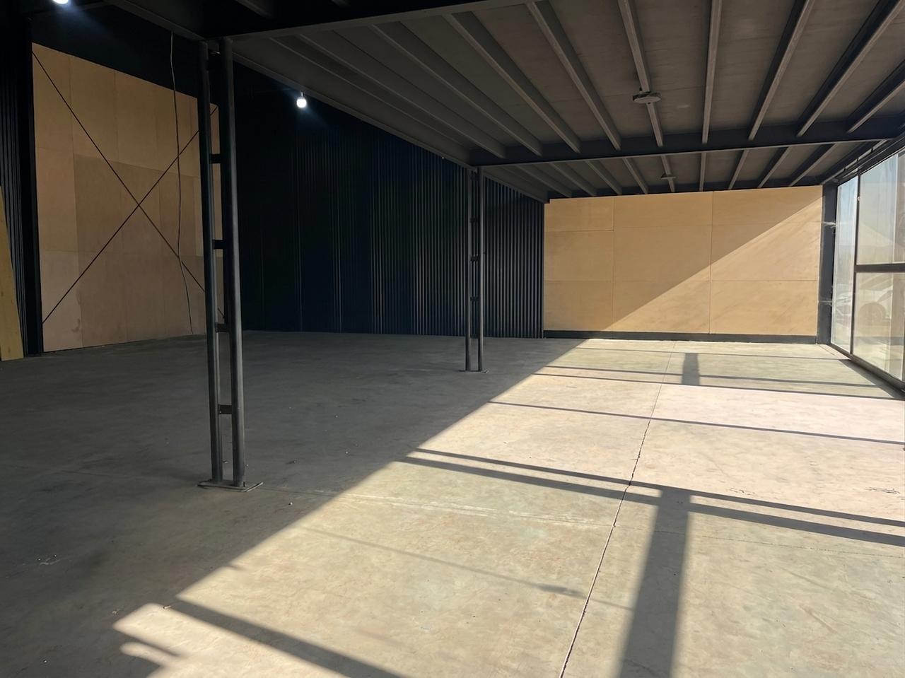 Foto de VENTA LOCAL COMERCIAL. SOBRE AV CIRCUNVALACION NORTE. COLECTORA, imagen 1