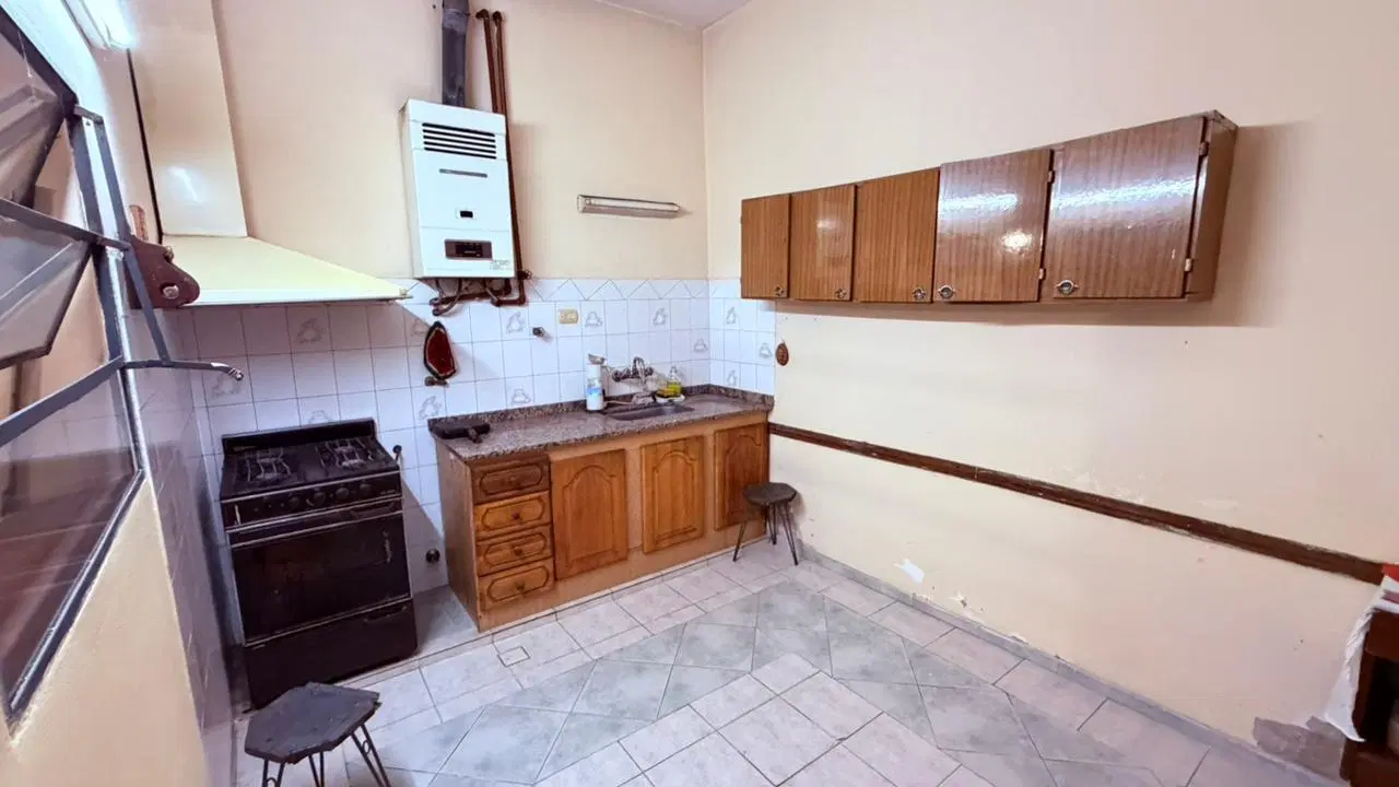 Local comercial / casa / monoambiente con cochera 5
