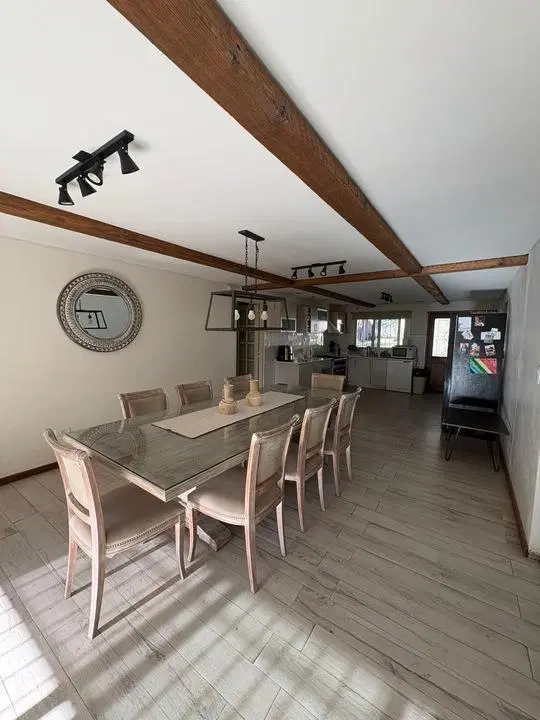 VENTA Casa en Villa Warcalde , 3 dormitorios; mas depto a refaccionar 4
