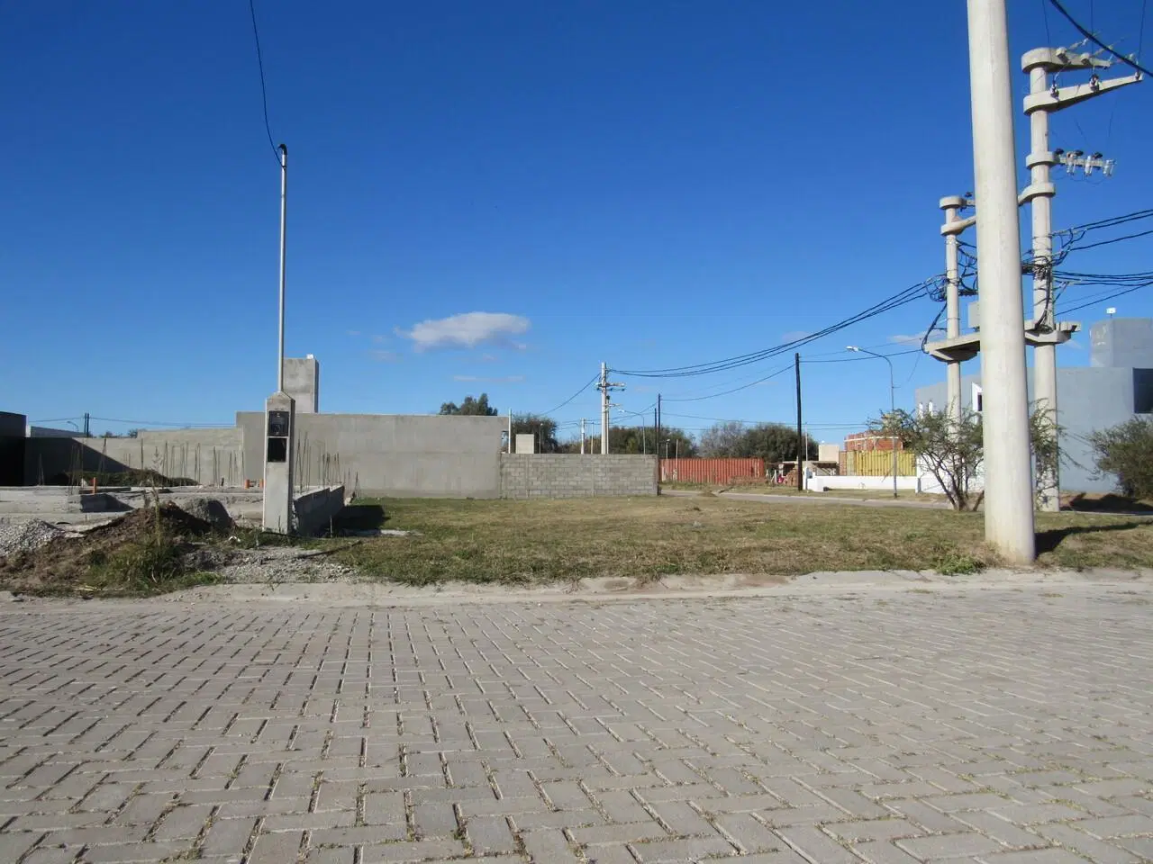 VENTA TERRENO 364 M2 EN PORTALES DEL TALA 4