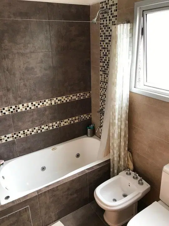 VENDO CASA EN LA RUFINA. UBIC. CENTRAL. 3 DORM. PILETA 8