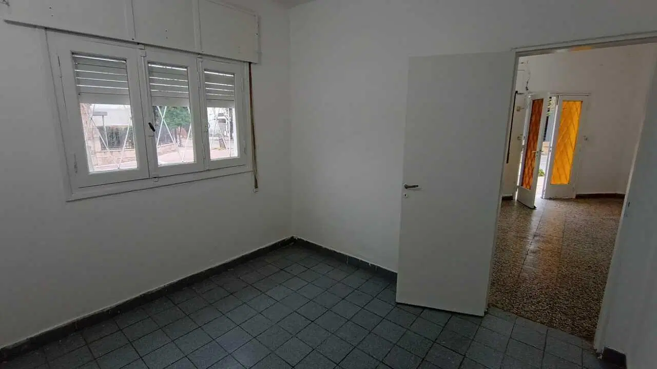 Venta tres casas en Alto Alberdi con rentabilidad 9% 5