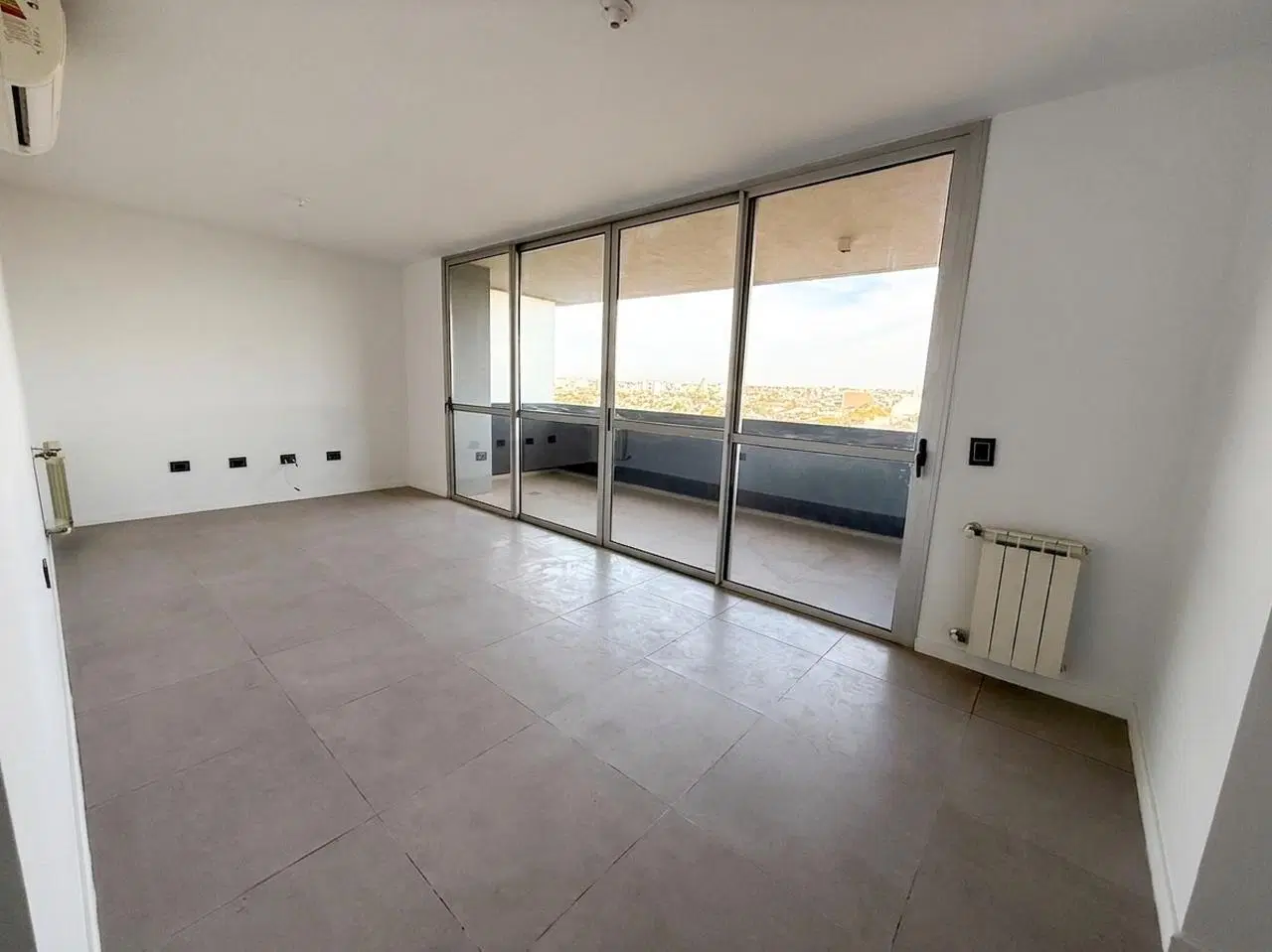 Opera Luxury | Piso 10 | 2 Dorm | 2 Baños | Cochera + Baulera | Vista a las Sierras 2