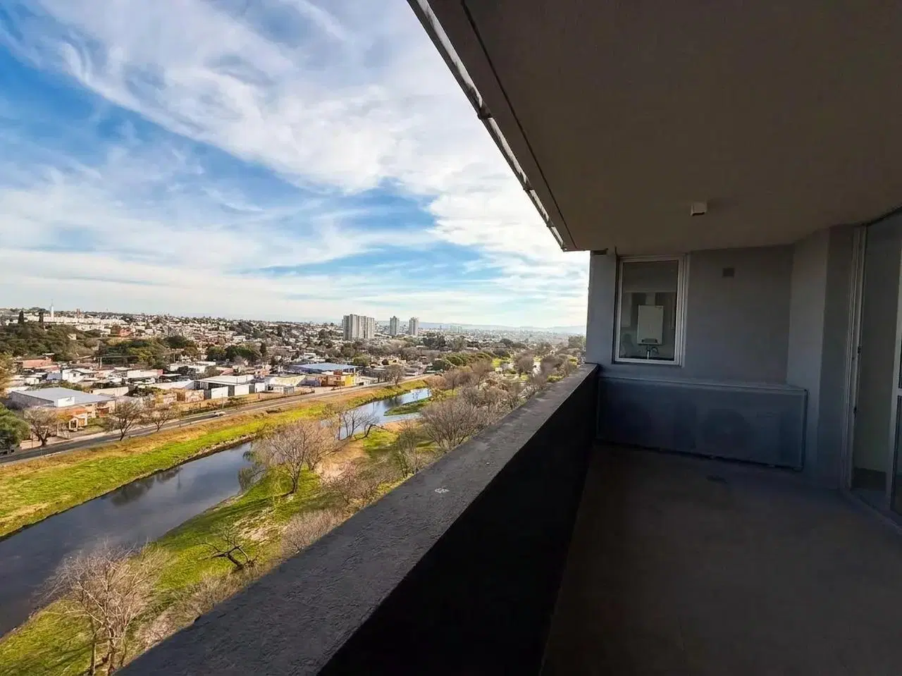 Opera Luxury | Piso 10 | 2 Dorm | 2 Baños | Cochera + Baulera | Vista a las Sierras 5