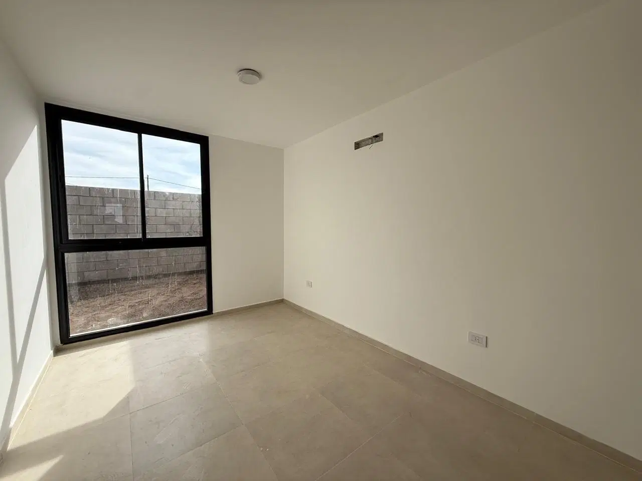 Dúplex a estrenar en Docta | 2 dormitorios en planta baja , 2 baños . con jardín 2