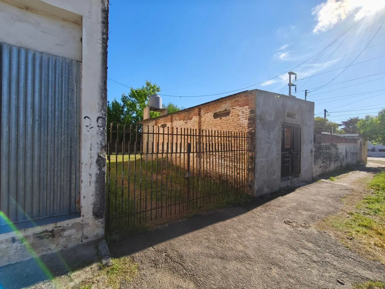 VENTA DE GALPON O SALON COMERCIAL CON CONTRUCCION 3