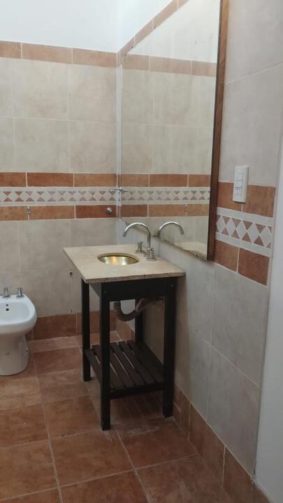 Foto de Alquiler Casa 2 Dorm. con Cochera en B° San Martin, imagen 4