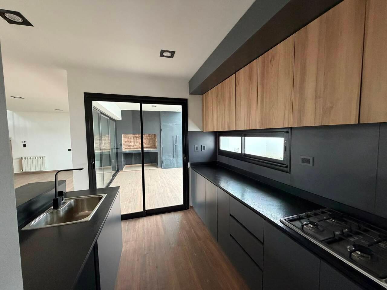 Foto de VENTA DUPLEX 3 DORMITORIOS A ESTRENAR EXCELENTES TERMINACIONES 140 m2, imagen 2