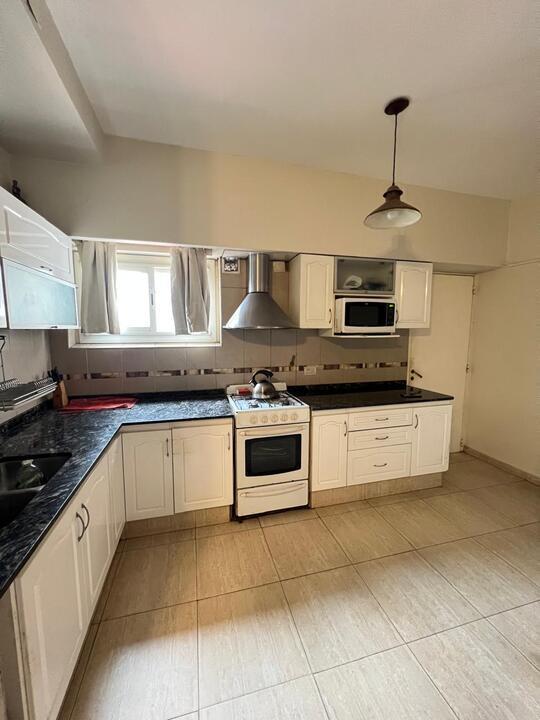 Foto de Depto en venta piso de 3 dormitorios centro cordoba con cochera, imagen 1