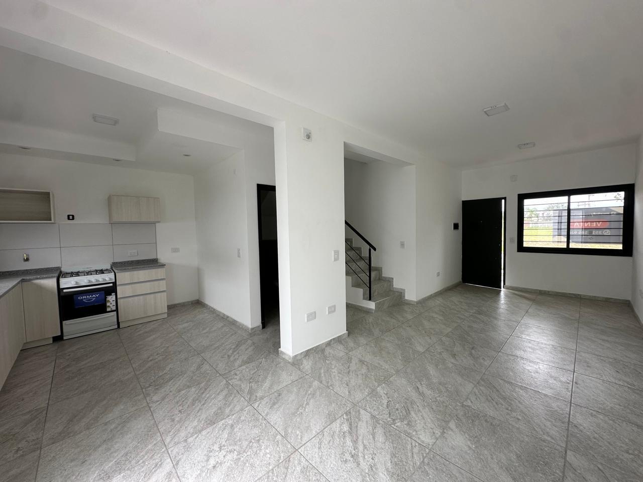 Foto de Venta duplex 3 dormitorios en valle cercano., imagen 2