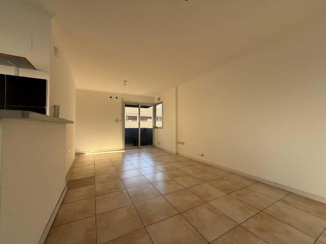 Foto de VENTA DEPARTAMENTO CENTRO 1 DORMITORIO ESCRITURA, imagen 2