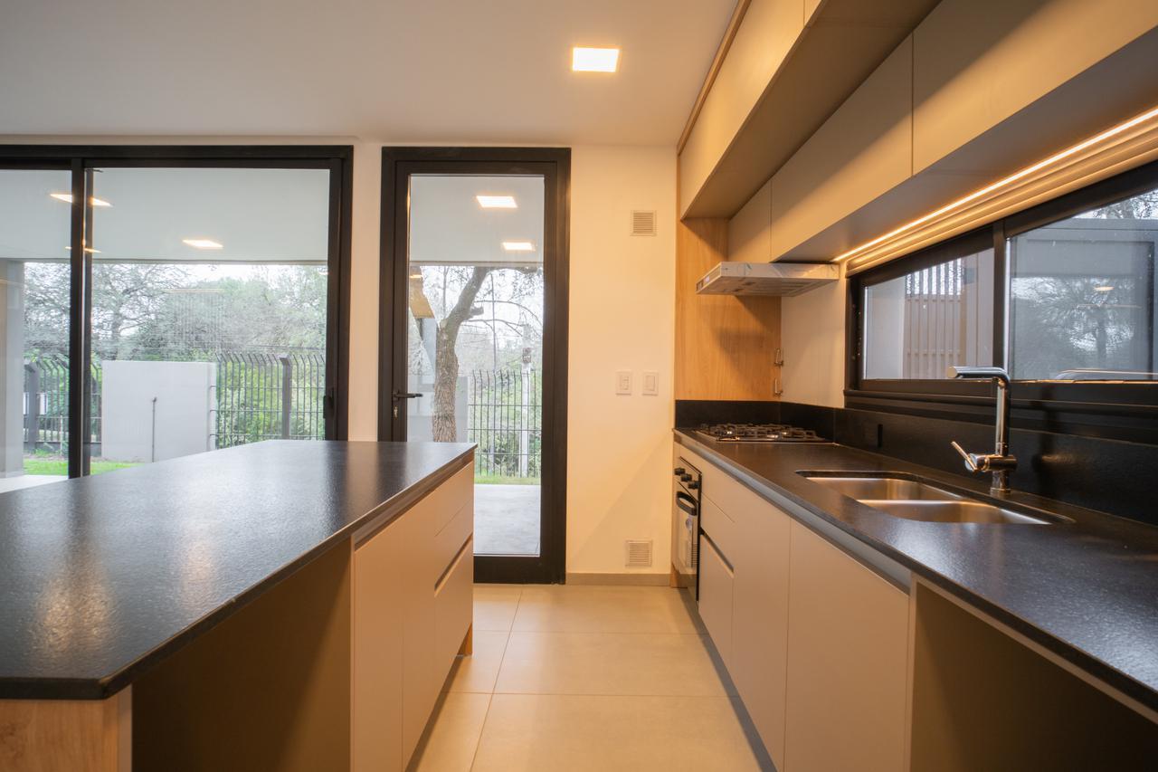 Foto de Villa Warcalde Venta Casa a ESTRENAR 3 dorm Barrio Privado, imagen 3