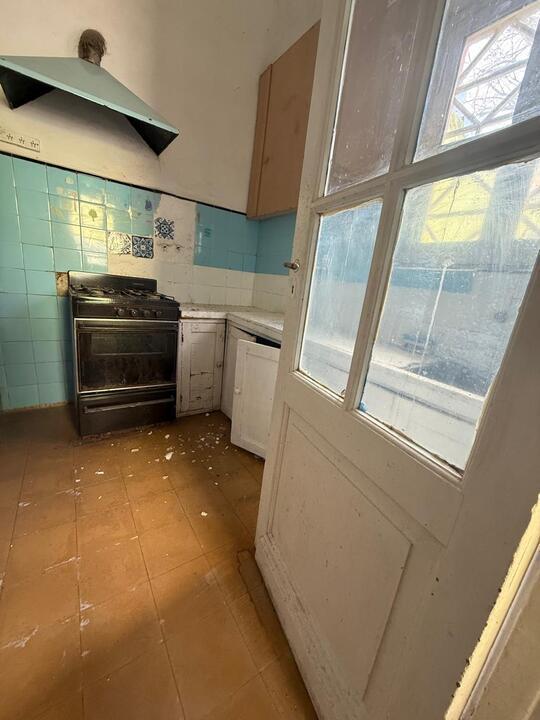 Foto de Rio cuarto CENTRO. VENTA casa antigua, ideal uso profesional, imagen 2