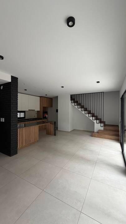 Foto de VENTA CASA TIPO DUPLEX A ESTRENAR EN NUEVO MALAGUEÑO 3 DORMITORIOS 160, imagen 2