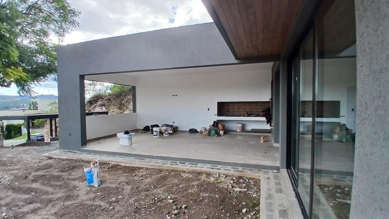 Foto de Casa en venta - 3 dormitorios - La Cuesta, Calera, imagen 5