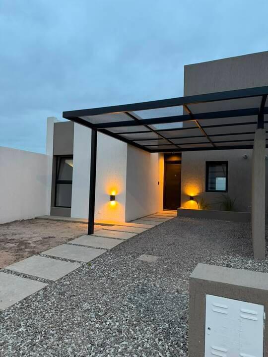 Foto de DÚPLEX A ESTRENAR EN PAMPAS DE MANANTIALES – ENTREGA INMEDIATA, imagen 1