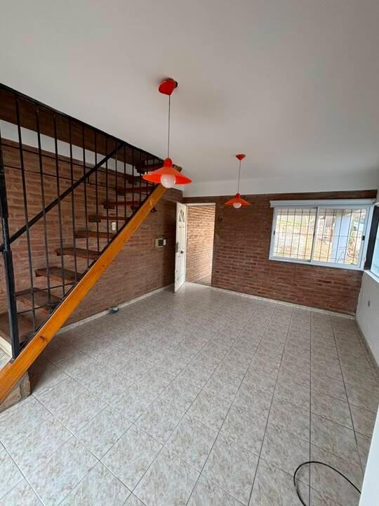Foto de SE VENDE DUPLEX 3 DORMITORIOS VILLA CARLOS PAZ, imagen 5