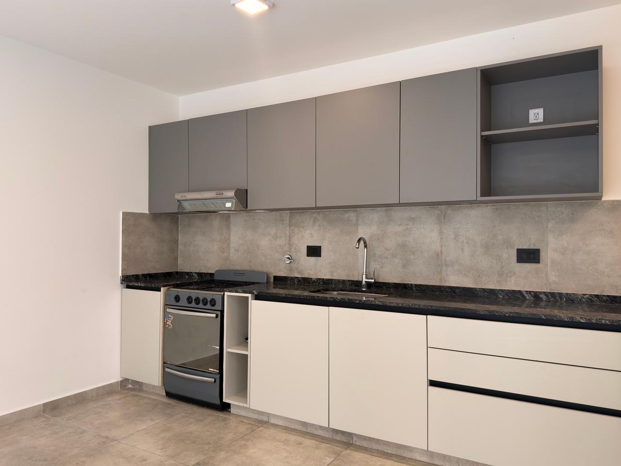 Foto de ALQUILER DUPLEX DE 2 DORMITORIOS CON COCHERA, GALERÍA Y ASADOR, imagen 5