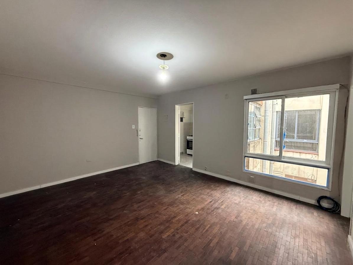 Foto de Departamento 1 Dormitorio en Venta | A 70 mts de Nuevo Centro Shopping, imagen 2