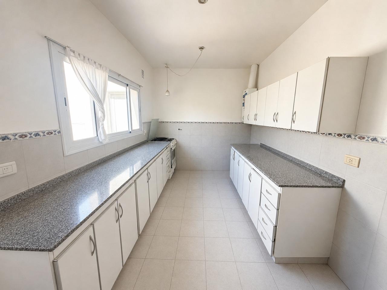 Foto de Alquiler en Country La Reserva, casa de 3 dorm + Pileta, imagen 5