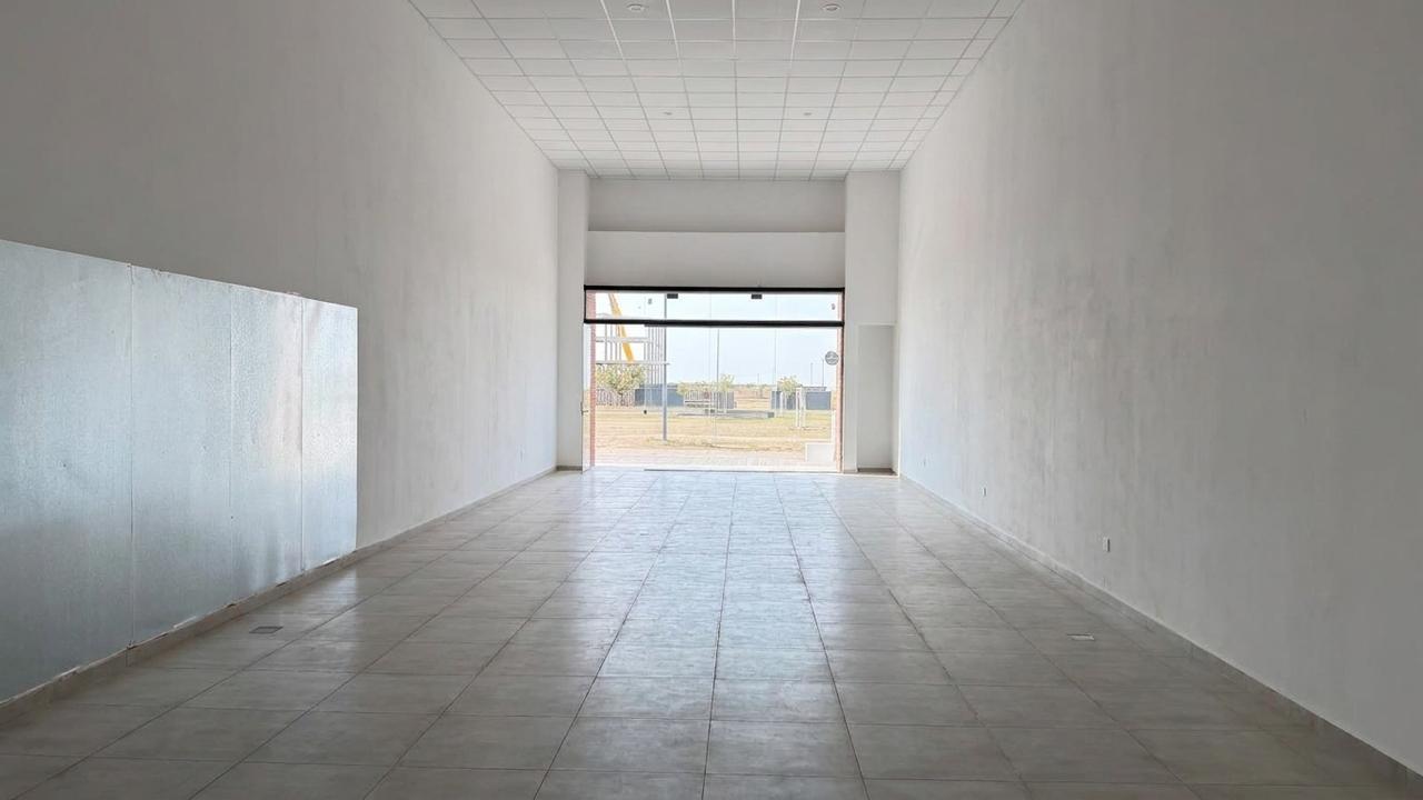 Foto de VENDO LOCAL COMERCIAL DOCTA BOULEVARD CENTRAL 120 M2 - EXCELENTE, imagen 2