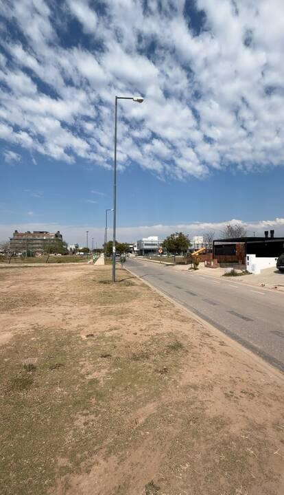 Foto de VENDO LOCAL COMERCIAL DOCTA BOULEVARD CENTRAL 120 M2 - EXCELENTE, imagen 4