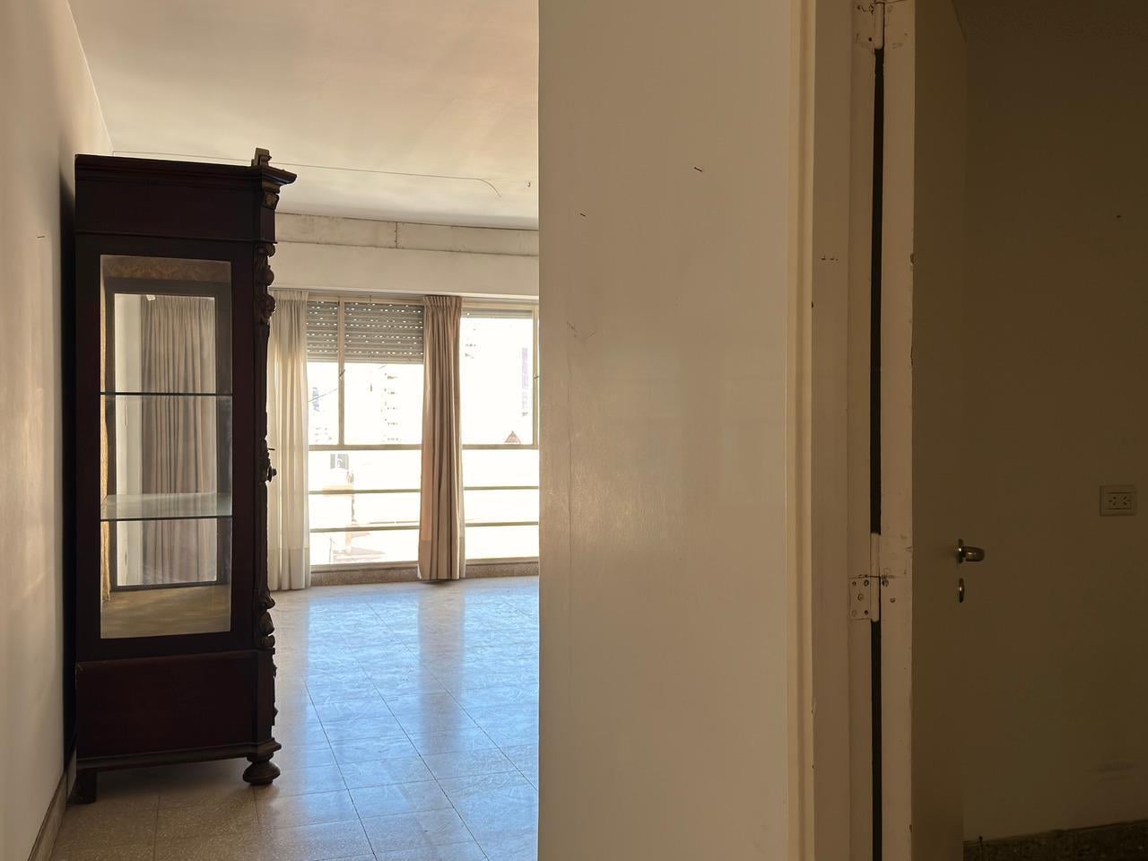 Foto de VENTA DEPTO. AV GENERAL PAZ, CORDOBA. 4D, 2B, imagen 3