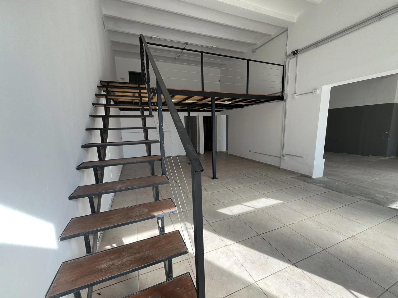 Foto de OPORTUNIDAD DE INVERSIÓN - VENTA Local Comercial con Renta en Zona, imagen 2