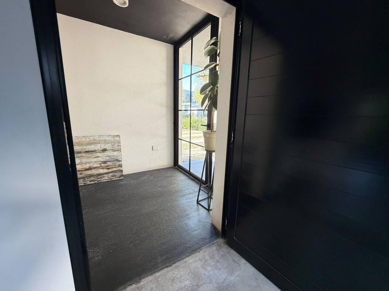 Foto de Venta. La Rufina. Exclusiva casa 3 dormitorios. Lote plano, imagen 2