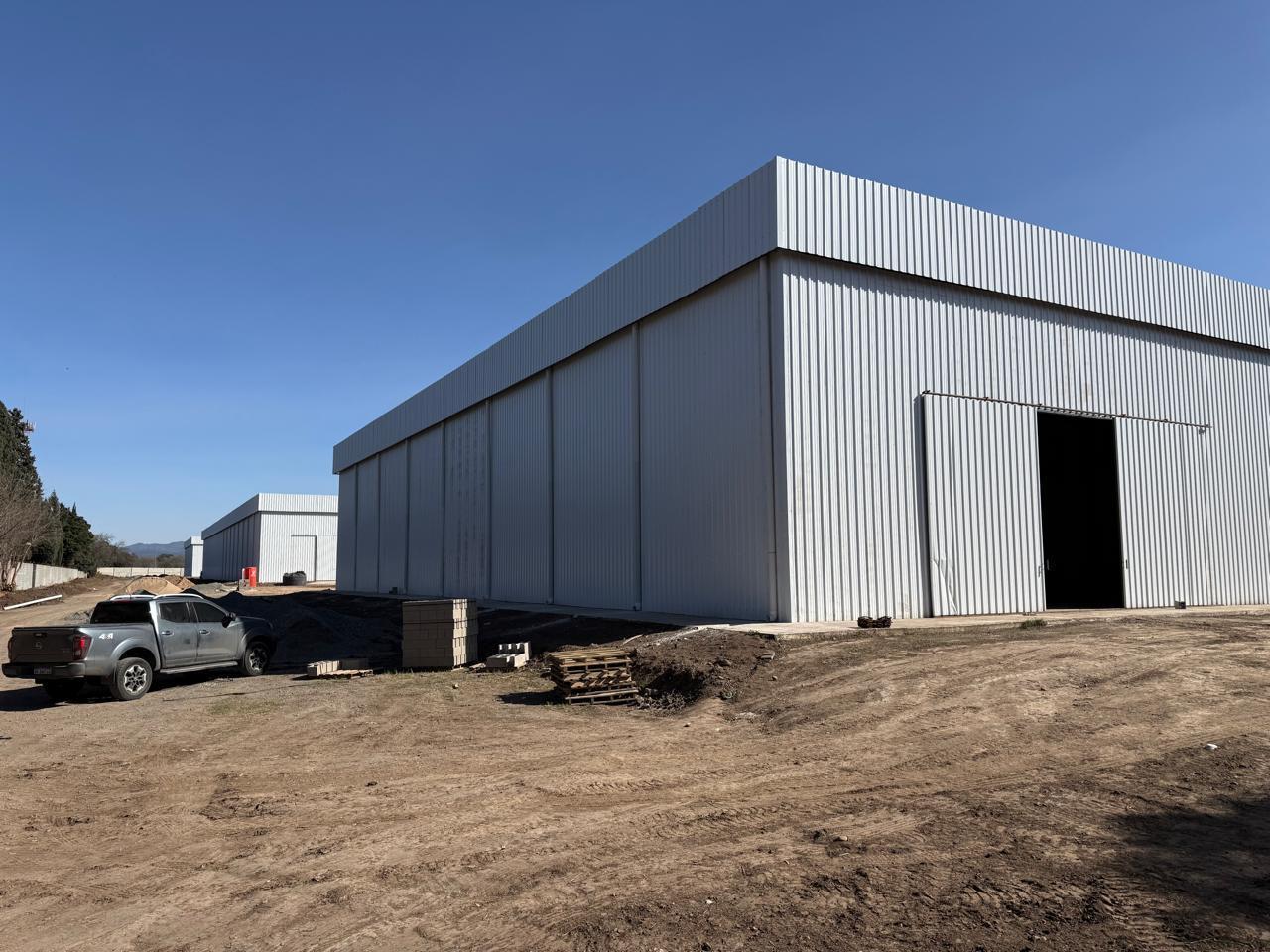 Foto de Galpón Premium1000 m2 en Venta. Complejo cerrado. Los Boulevares, imagen 2