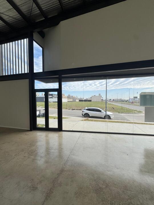 Foto de ALQUILER local comercial esquina en Docta Urbanización. 65mts. Sobre, imagen 5