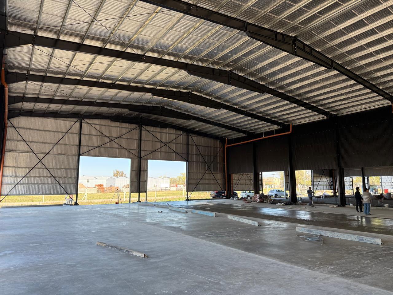 Foto de GALPÓN INDUSTRIAL EN VENTA DE 750 M² – RUTA NACIONAL 9 – JUÁREZ CELMAN, imagen 4