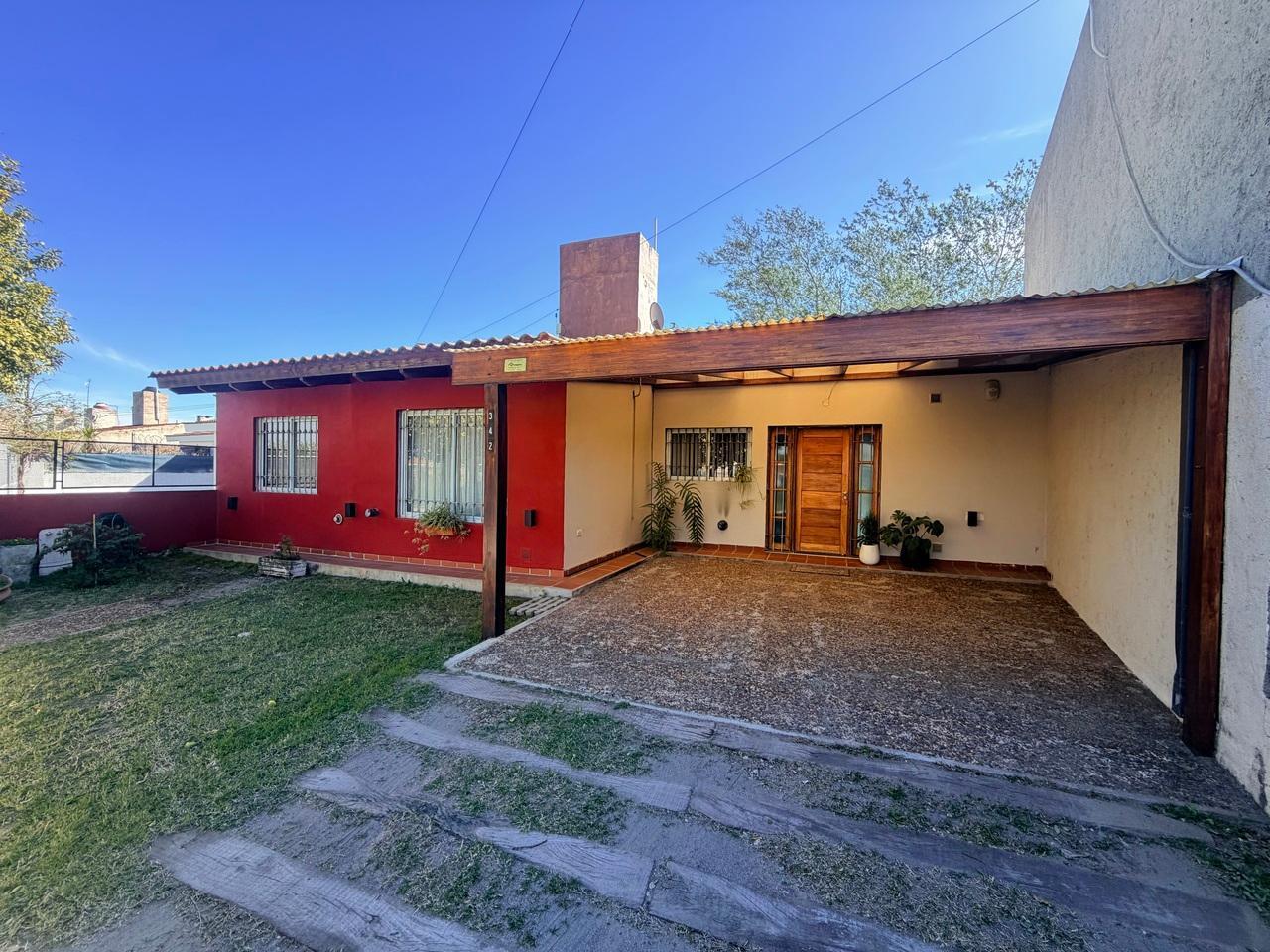 Foto de CASA 3 DORMITORIOS, PATIO Y PILETA, imagen 2