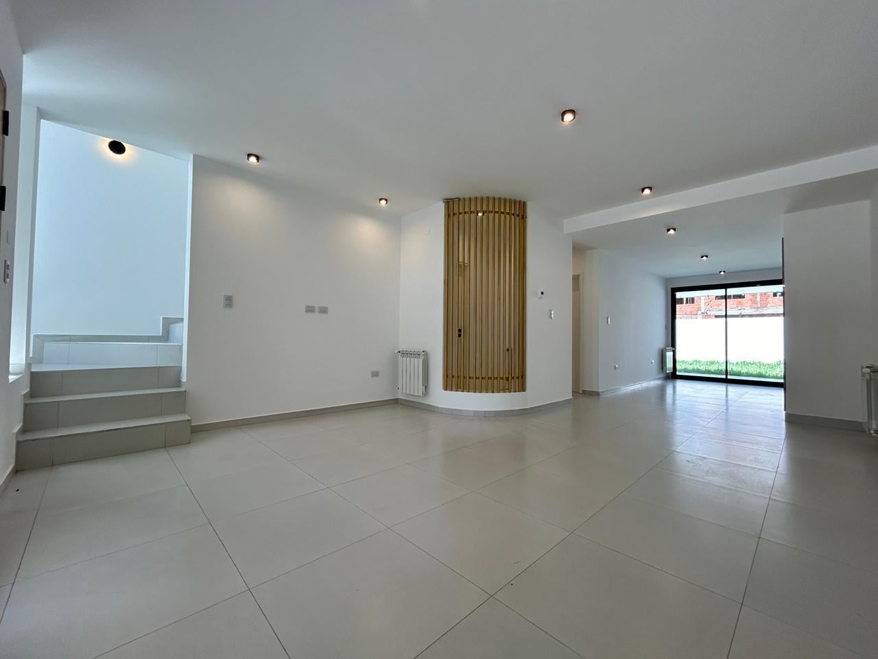 Foto de VENTA DUPLEX DOCTA COCHERA DOBLE 2 DORMITORIOS, imagen 2