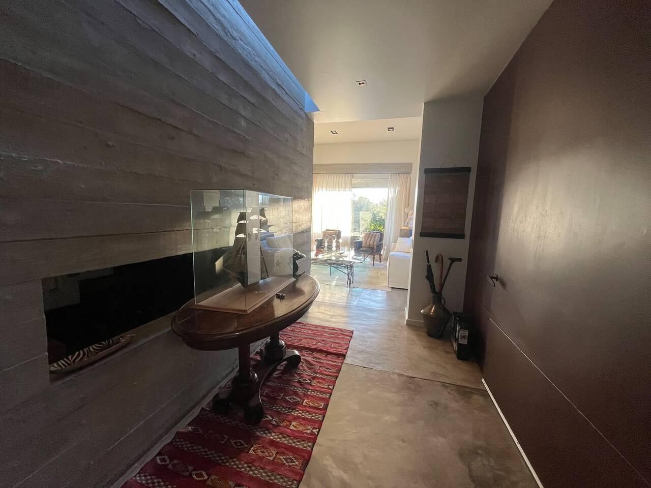Foto de VENTA | Casa de arquitectura de autor · 3 dorm. +, imagen 3