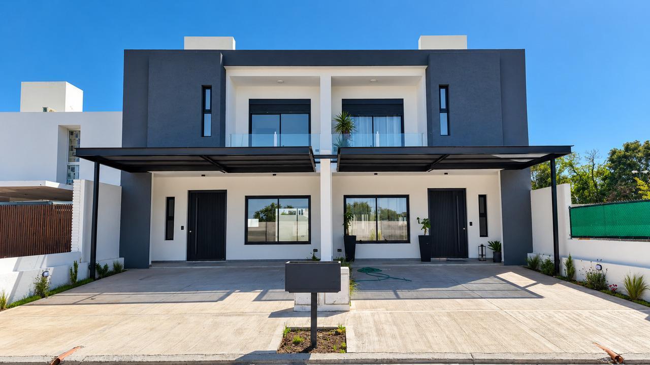 Foto de Duplex en La Calandria zona sur 3 dormitorios, imagen 3