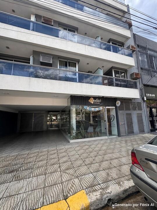 Foto de Local Comercial en Venta | 88,5 m² | Bº Cofico frente a Plaza Armada, imagen 2