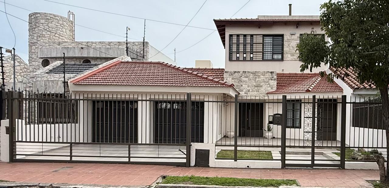 Foto de Venta Casa 3 D en PB + Dpto 1D en PA en B° Parque Corema, imagen 2