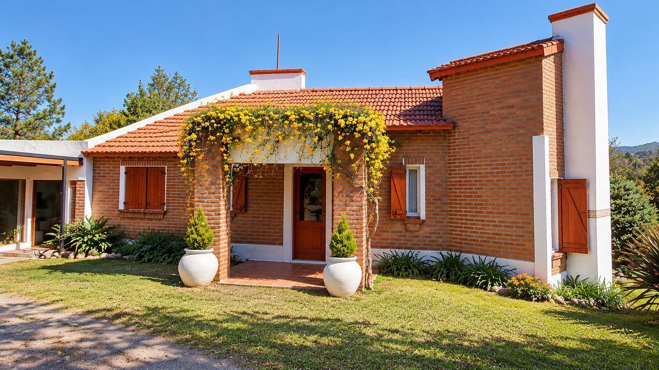 Foto de Casa de 2 dormitorios y depatamento en Casa Grande con pileta, imagen 2