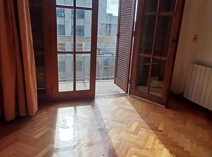 Alquilo Departamento Peatonal Frontal 3