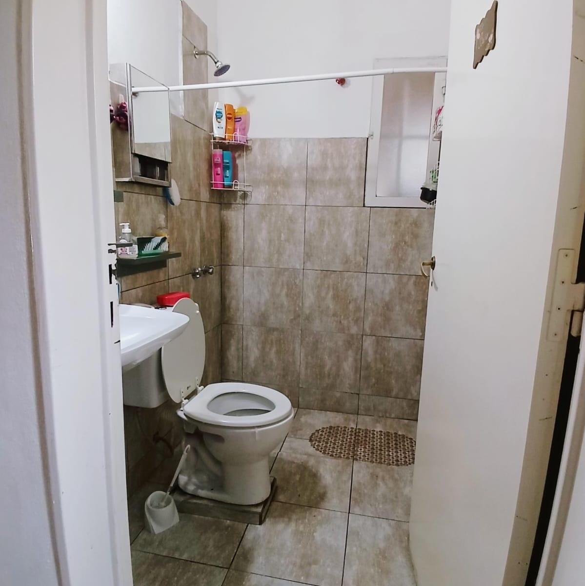Venta Impecable Casa con Escritura 2 Dorm. B°juan Pablo II 4