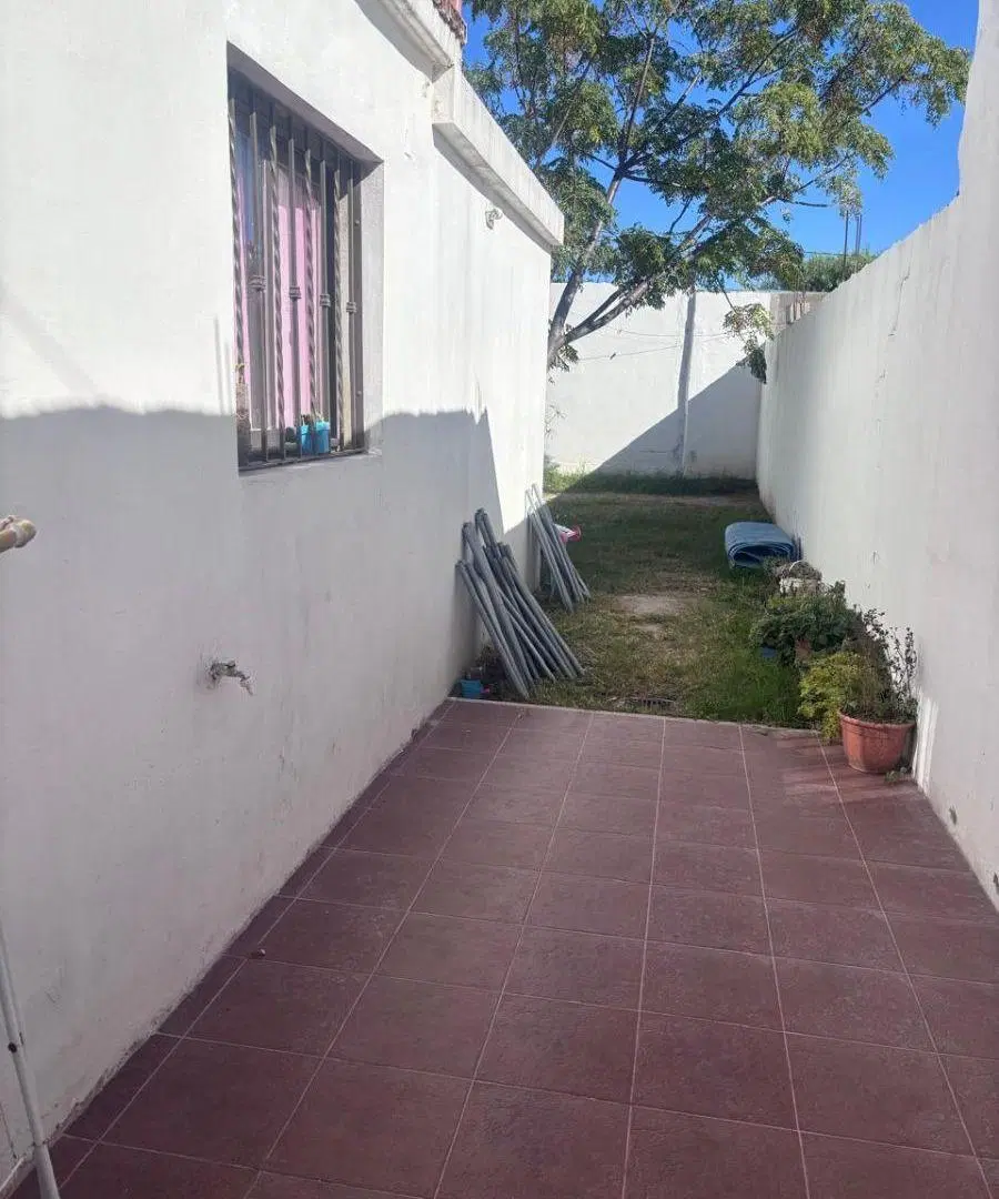 VENTA DE CASA 2 DORMITORIOS CON PATIO IDEAL INVERSOR EN CARRARA DE HORIZONTE! 8
