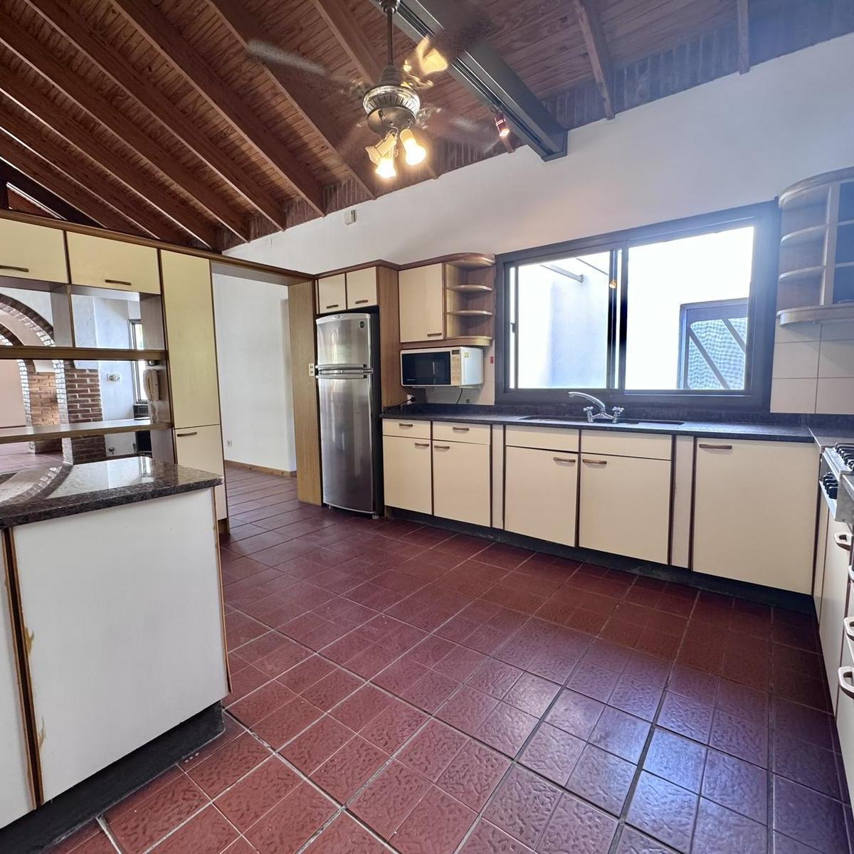Venta Casa 5 Habitaciones Mendoza 5