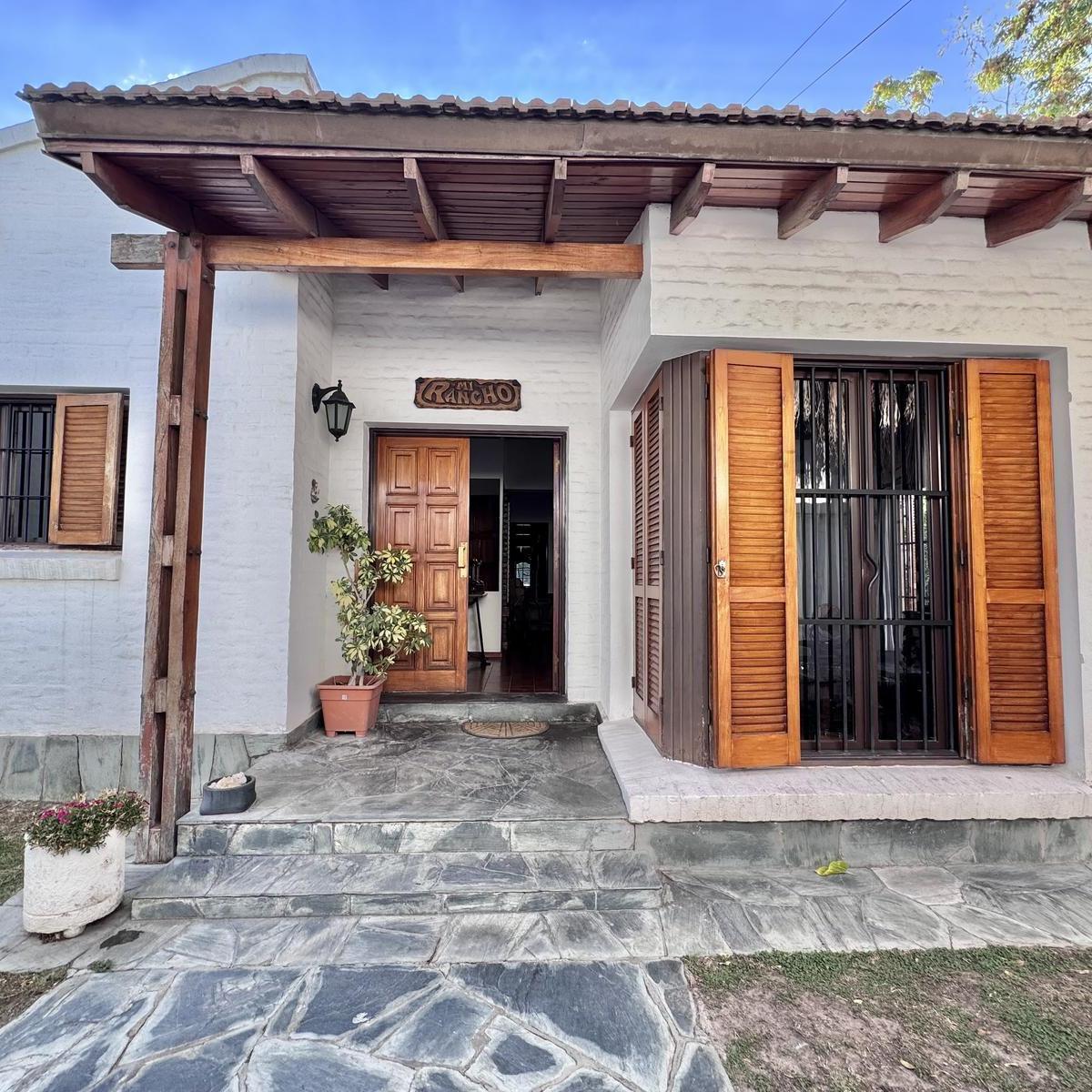 Venta Casa con Pileta, Maipu 2