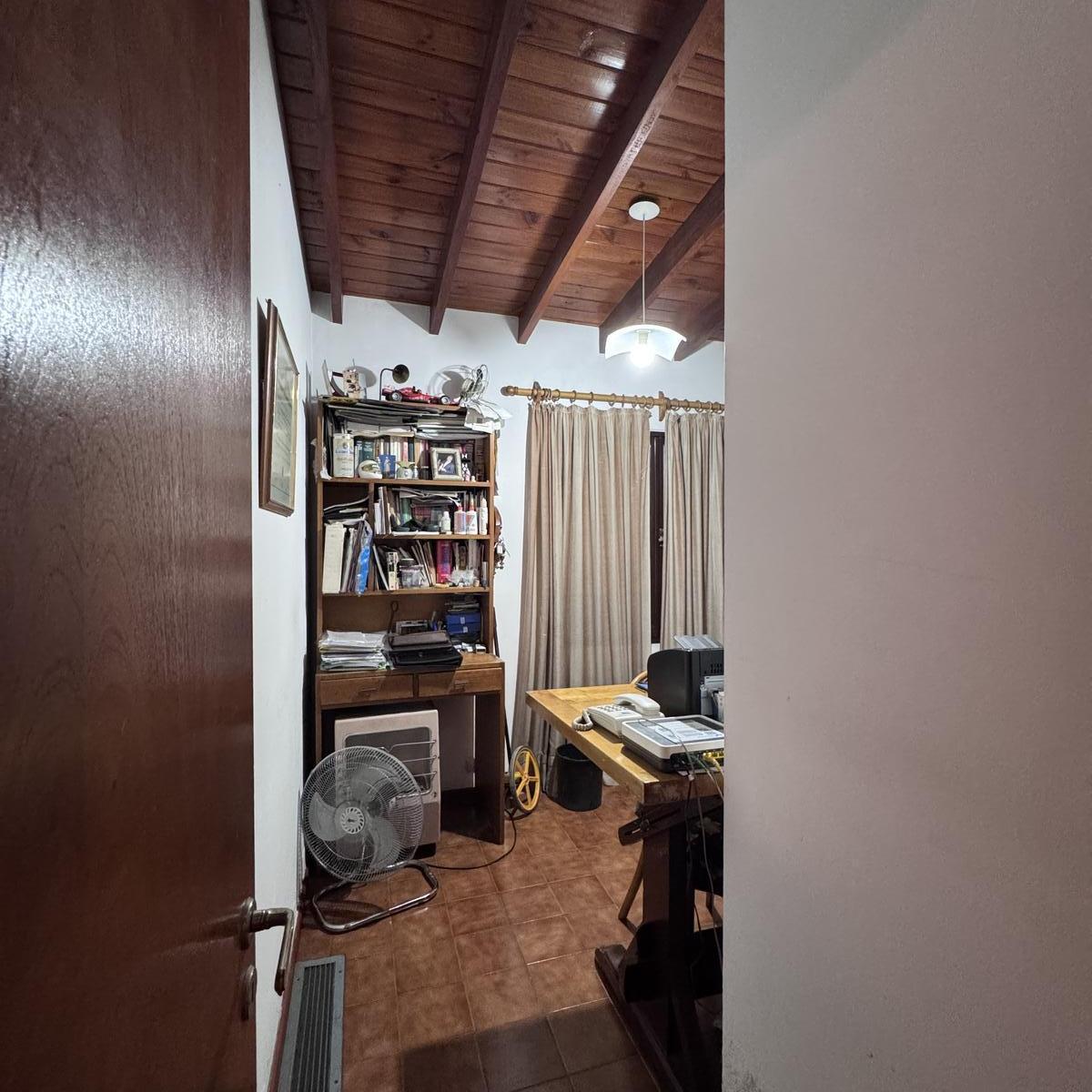 Venta Casa con Pileta, Maipu 5
