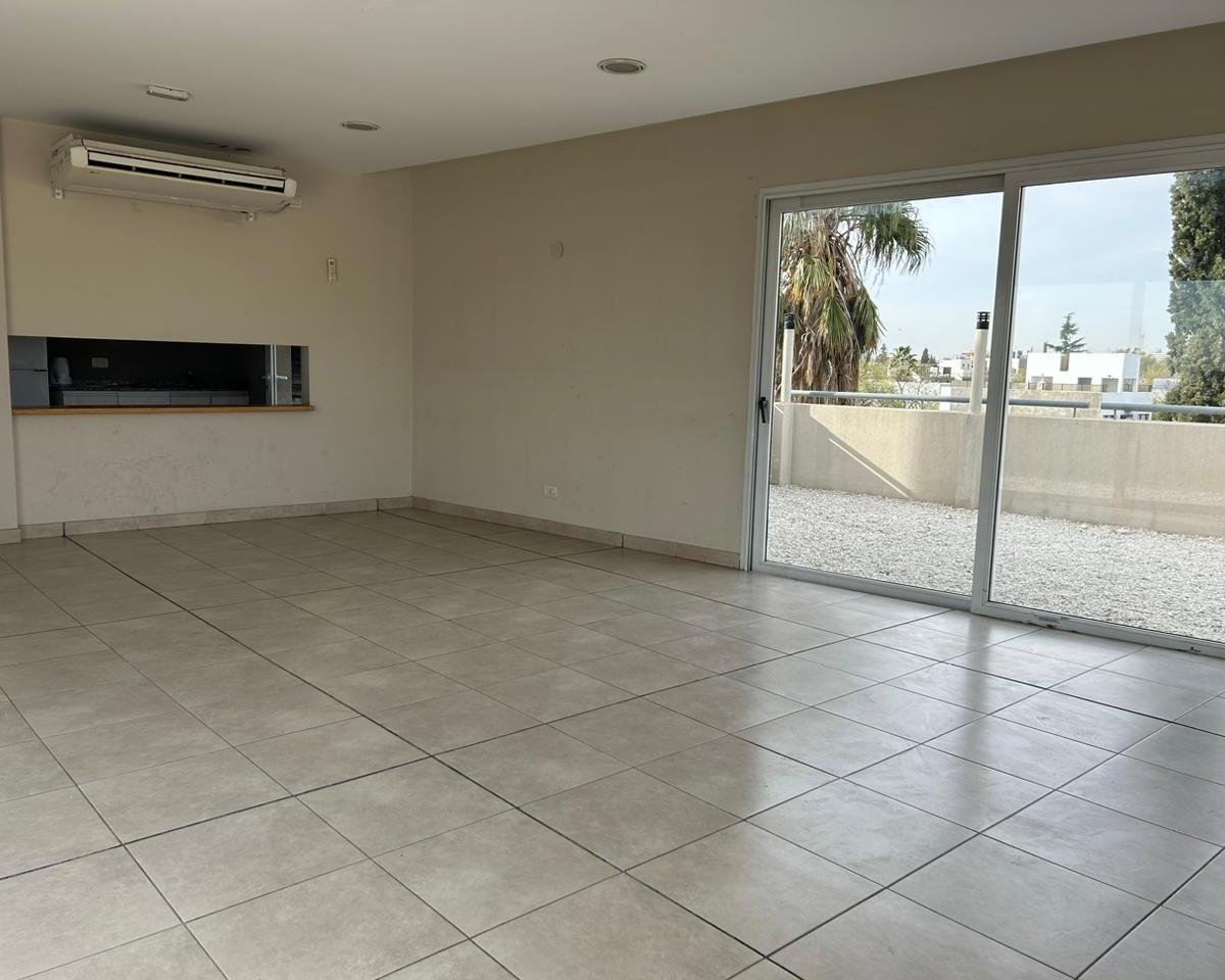 Departamento en Venta en Barrio Bombal 1