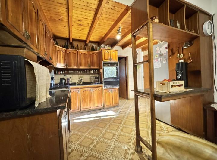 Venta casa con pileta en Luján 3