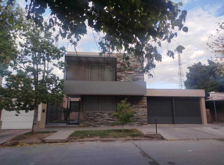 Hermosa Casa en Venta - Cementista Residencial 1